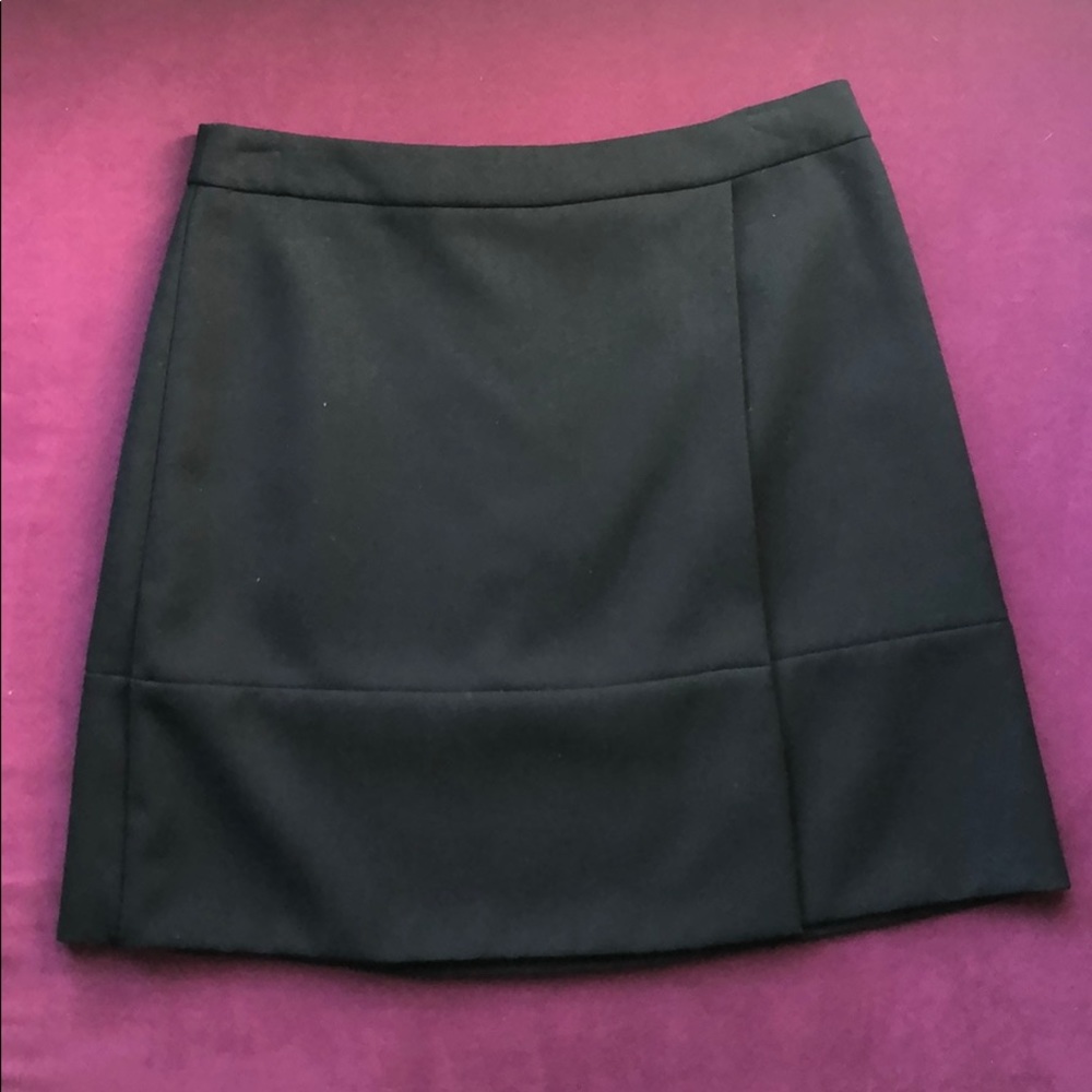 ✨ Kate spade black skirt